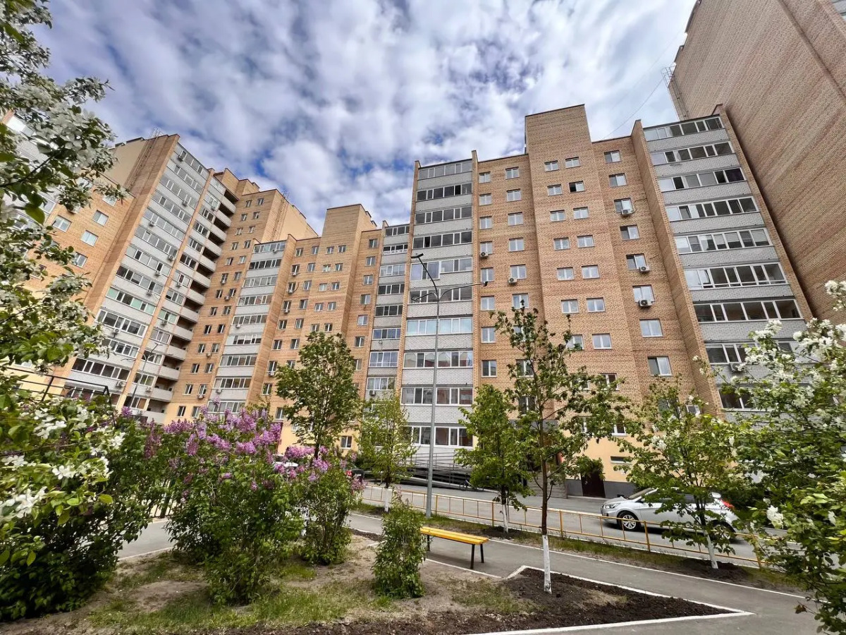 Апартаменты 2кв Восточный Суходольская 14