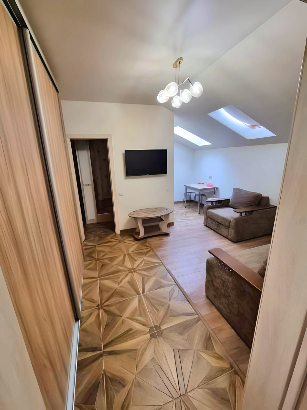 Апартаменты уютная студия на Пионерском проспекте 259И