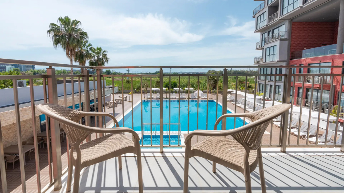 Laristone Suite Spa Hotel