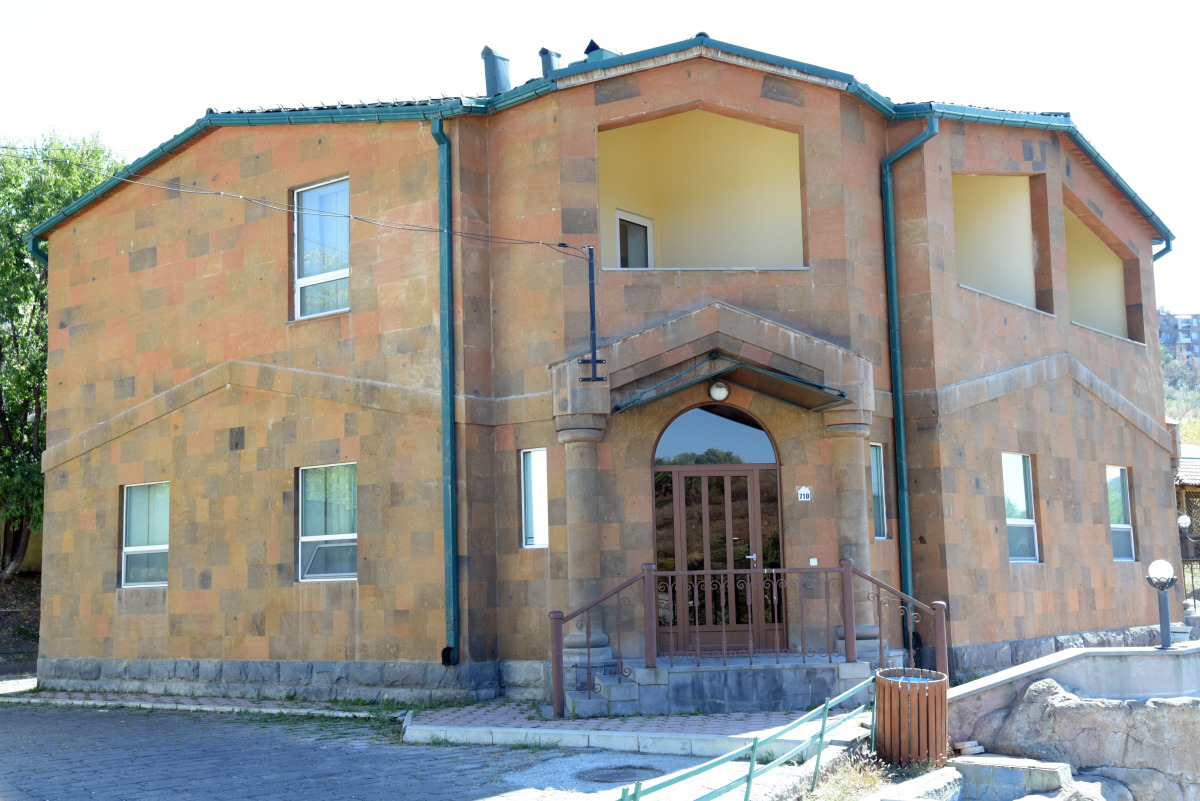 Armenian Village Park Hotel