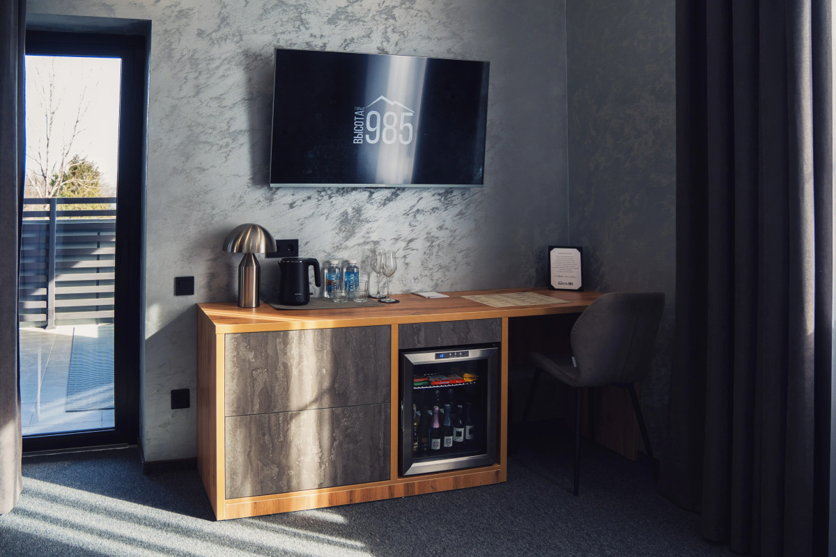 "Горная Высота 985"