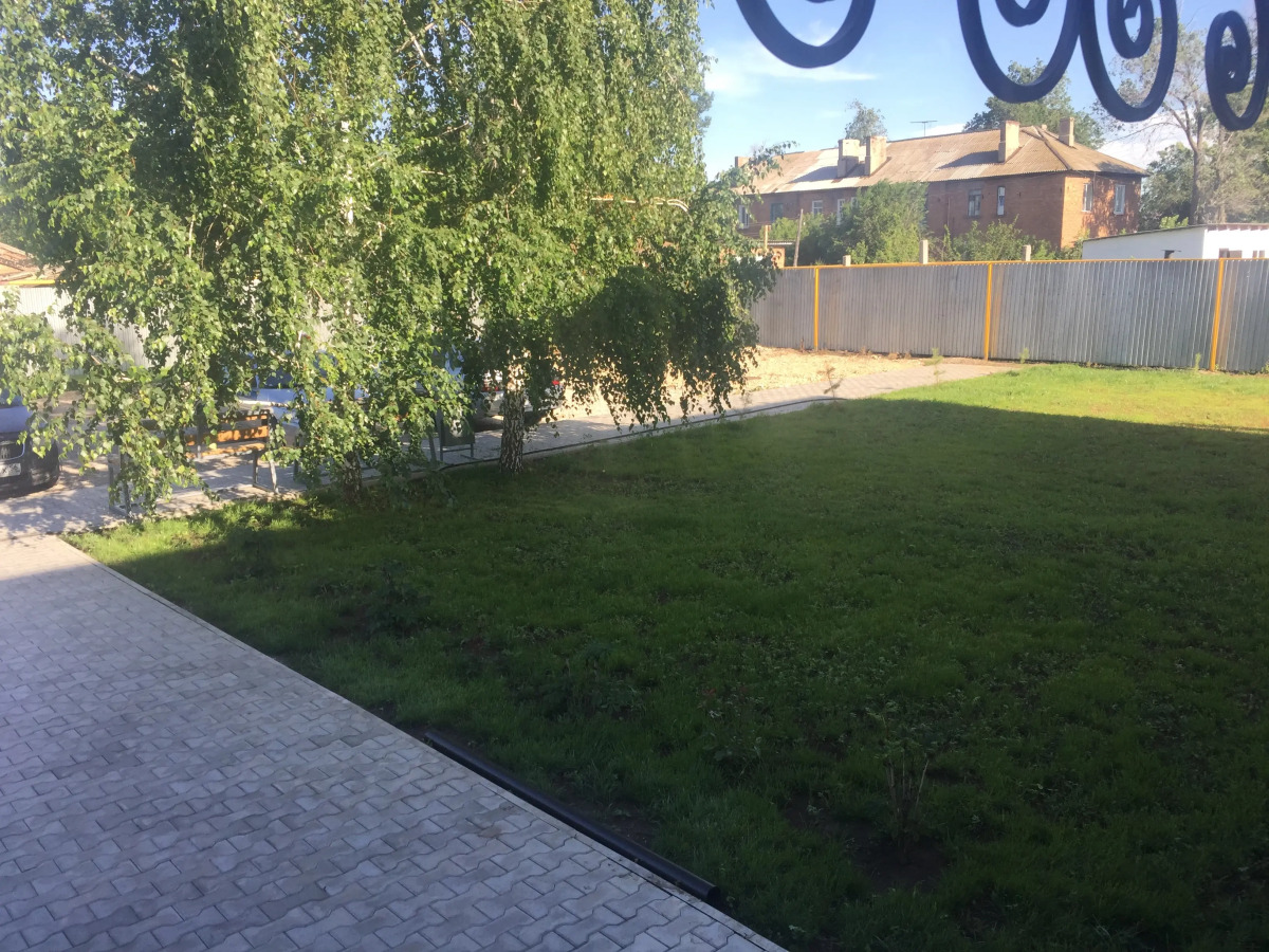 Отель Радужная