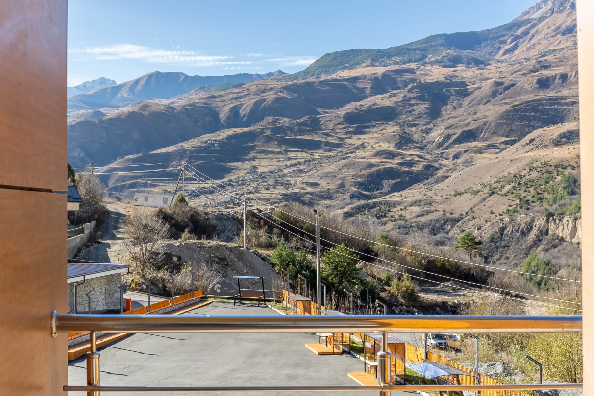 Отель Харес