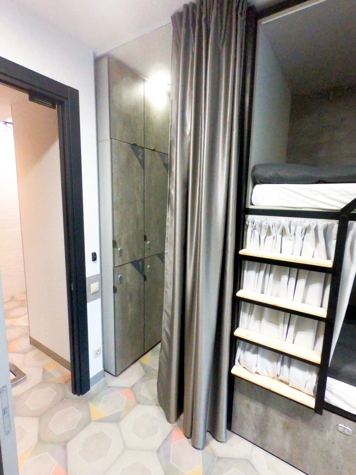 Хостел Poshtel VDali