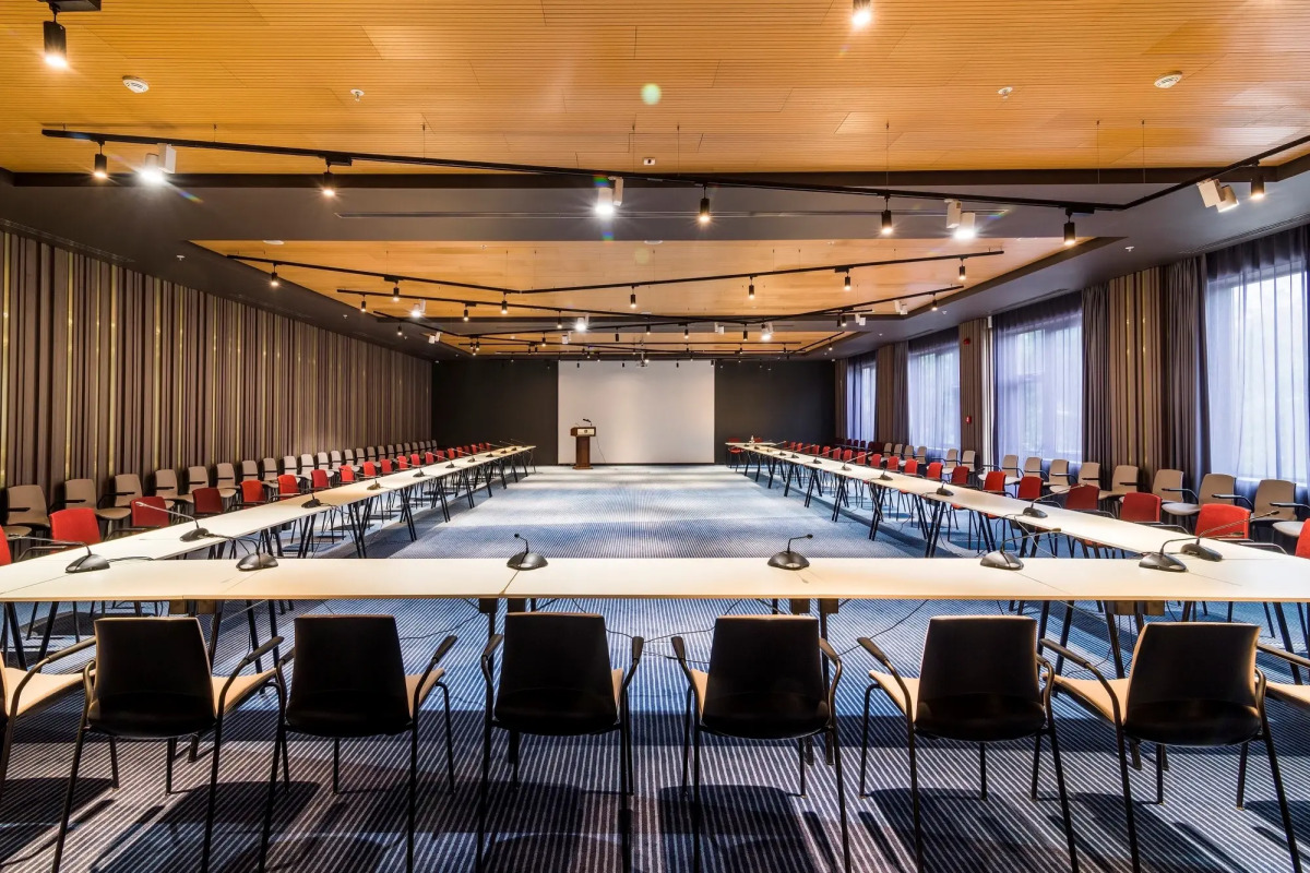 Отель Best Western Plus Congress Hotel