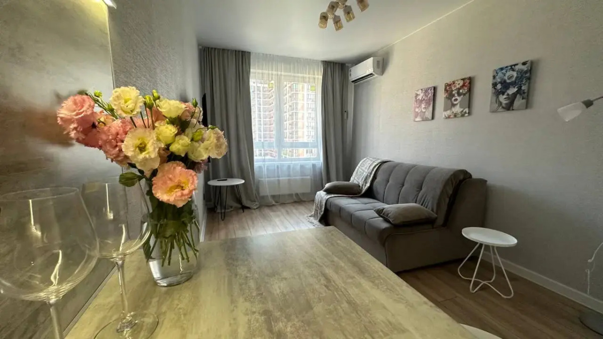 Квартира жёлтая Беличенко 92к4