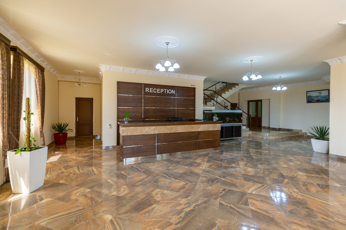 Отель La Defense Yerevan