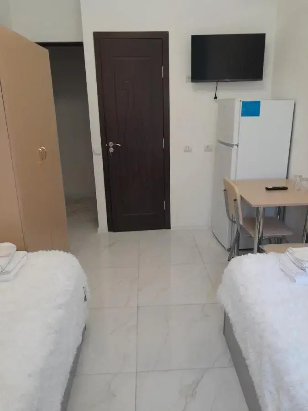 Отель Layros & Andersen