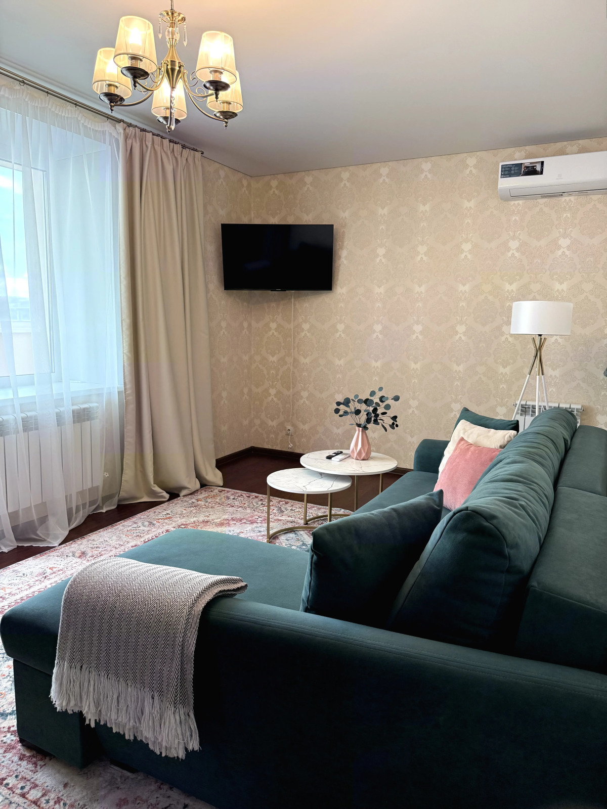 Апартаменты 2-комнатная квартира с прямым видом на Волгу