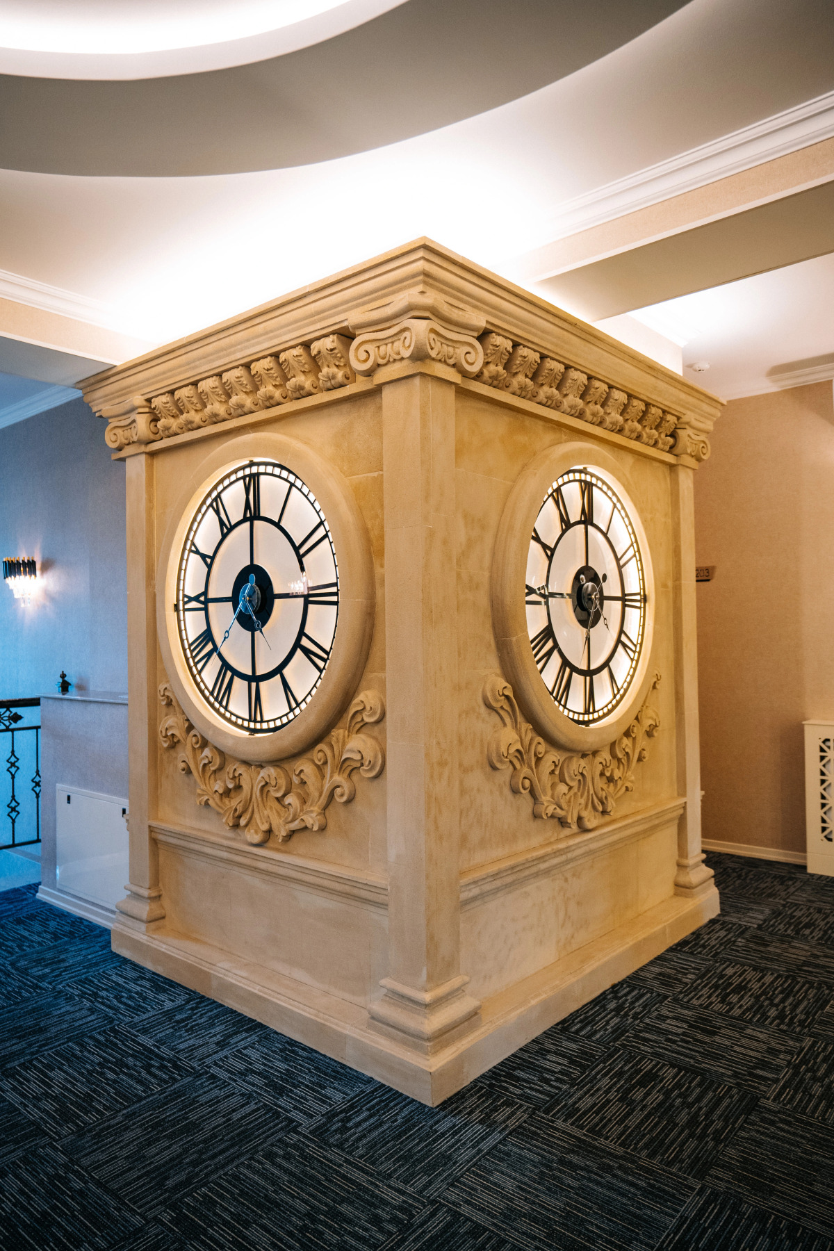 Отель The Clocktower