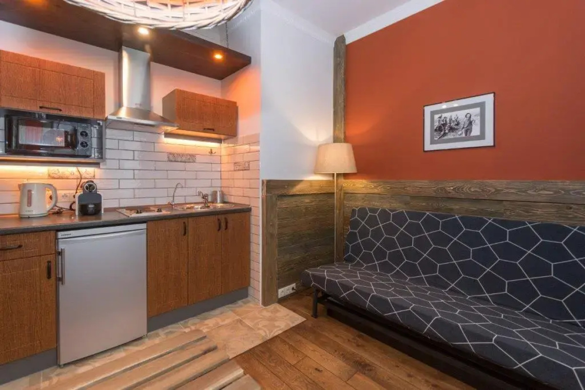 Апартаменты в Центре Города у Нарымского Сквера 1