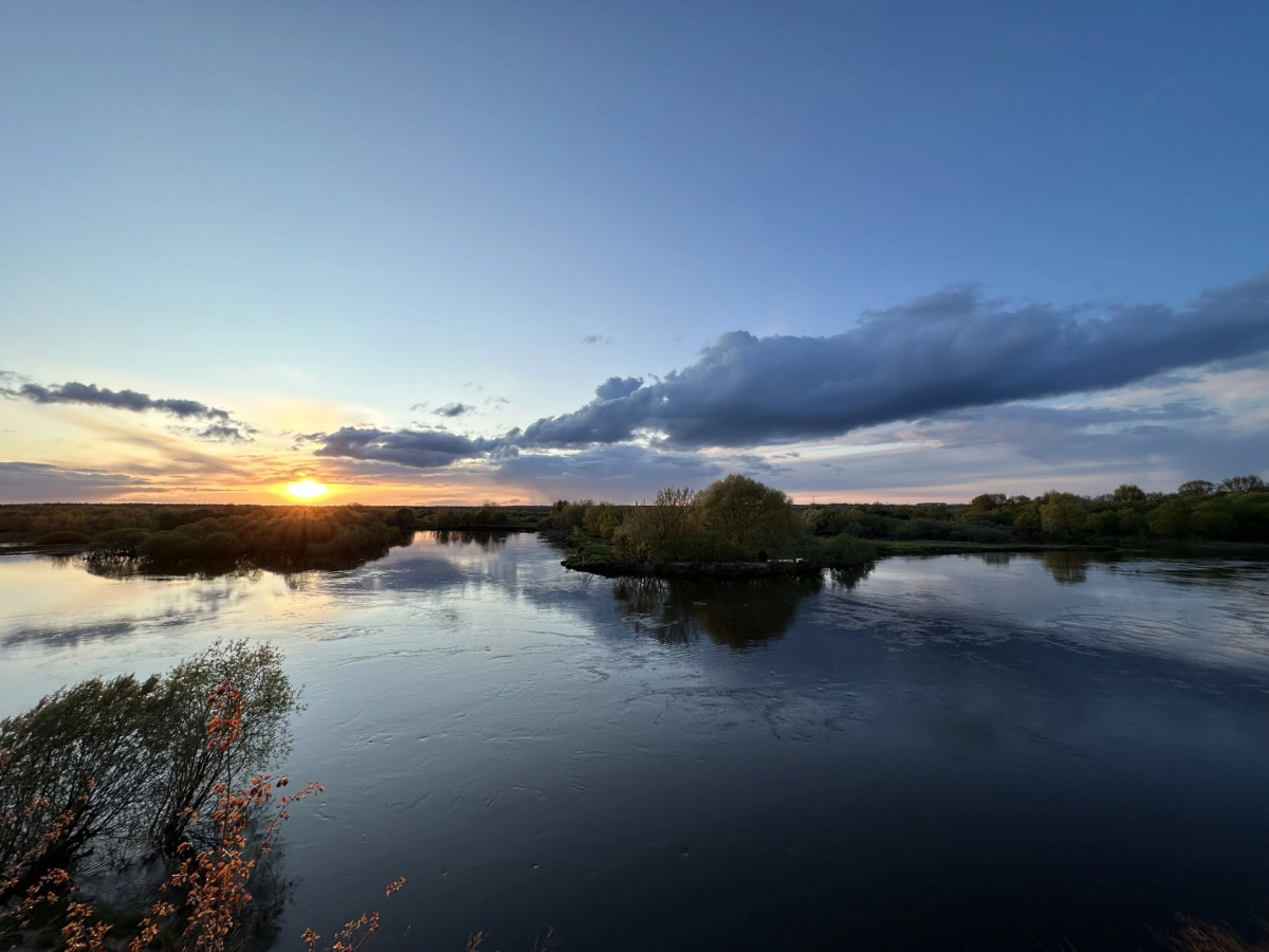 Частный дом Над Рекой с видом на Озеро