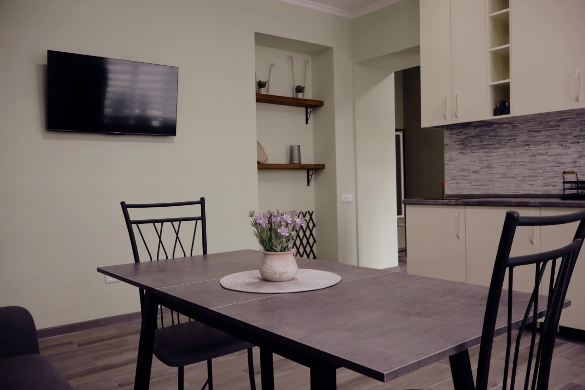 Гюмри Хаус Кентрон