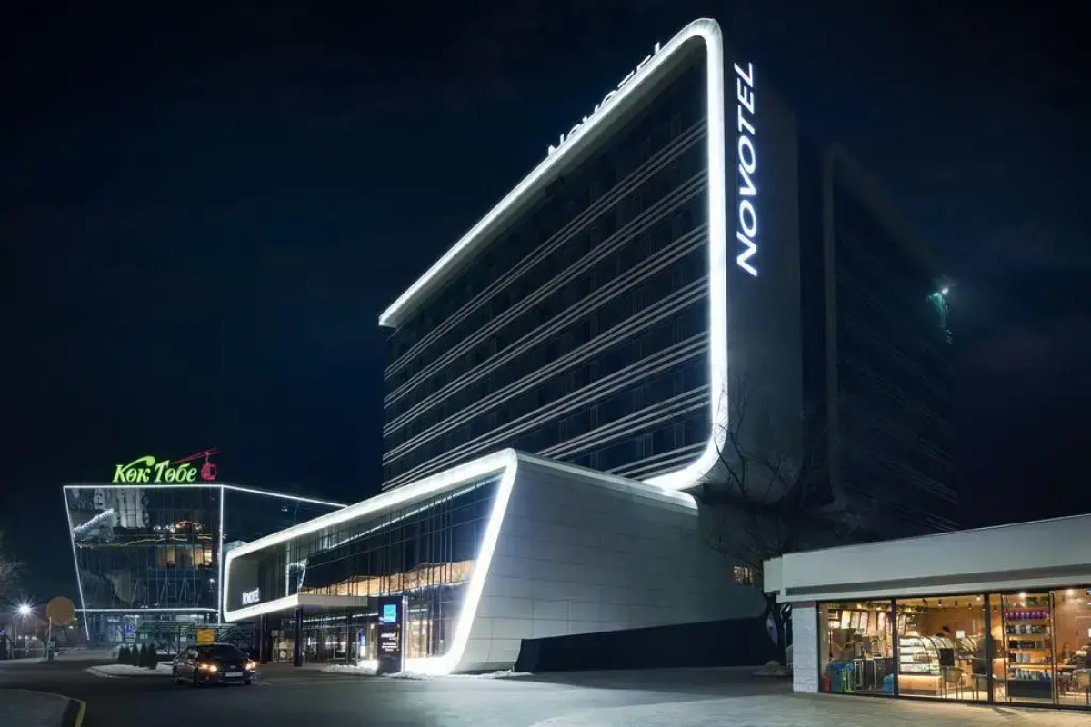 Отель Novotel Almaty City Center
