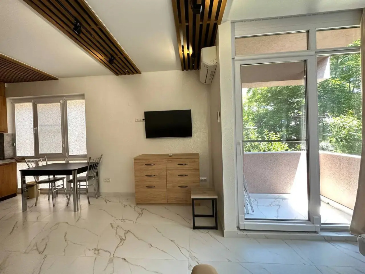 Апартаменты Актер House