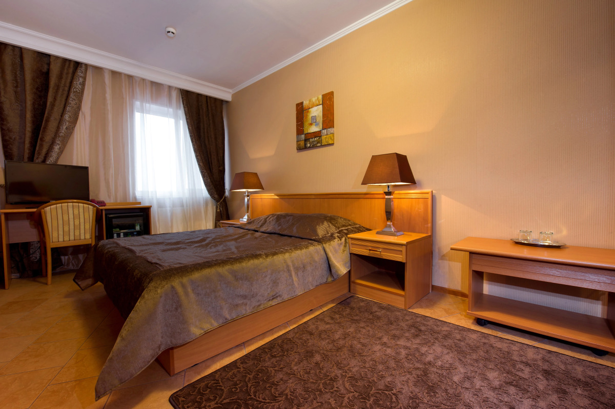 Отель Новый