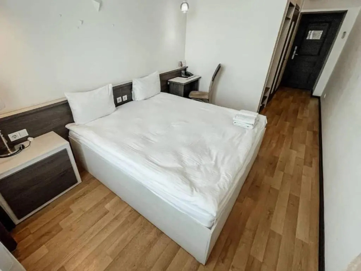 Отель Астра