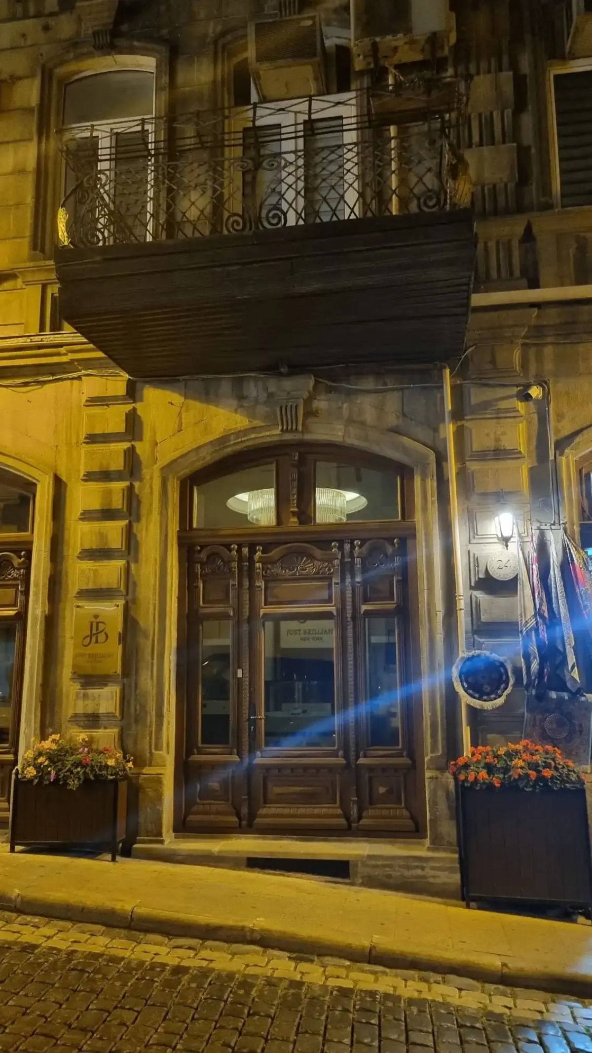 Apartments History 1870