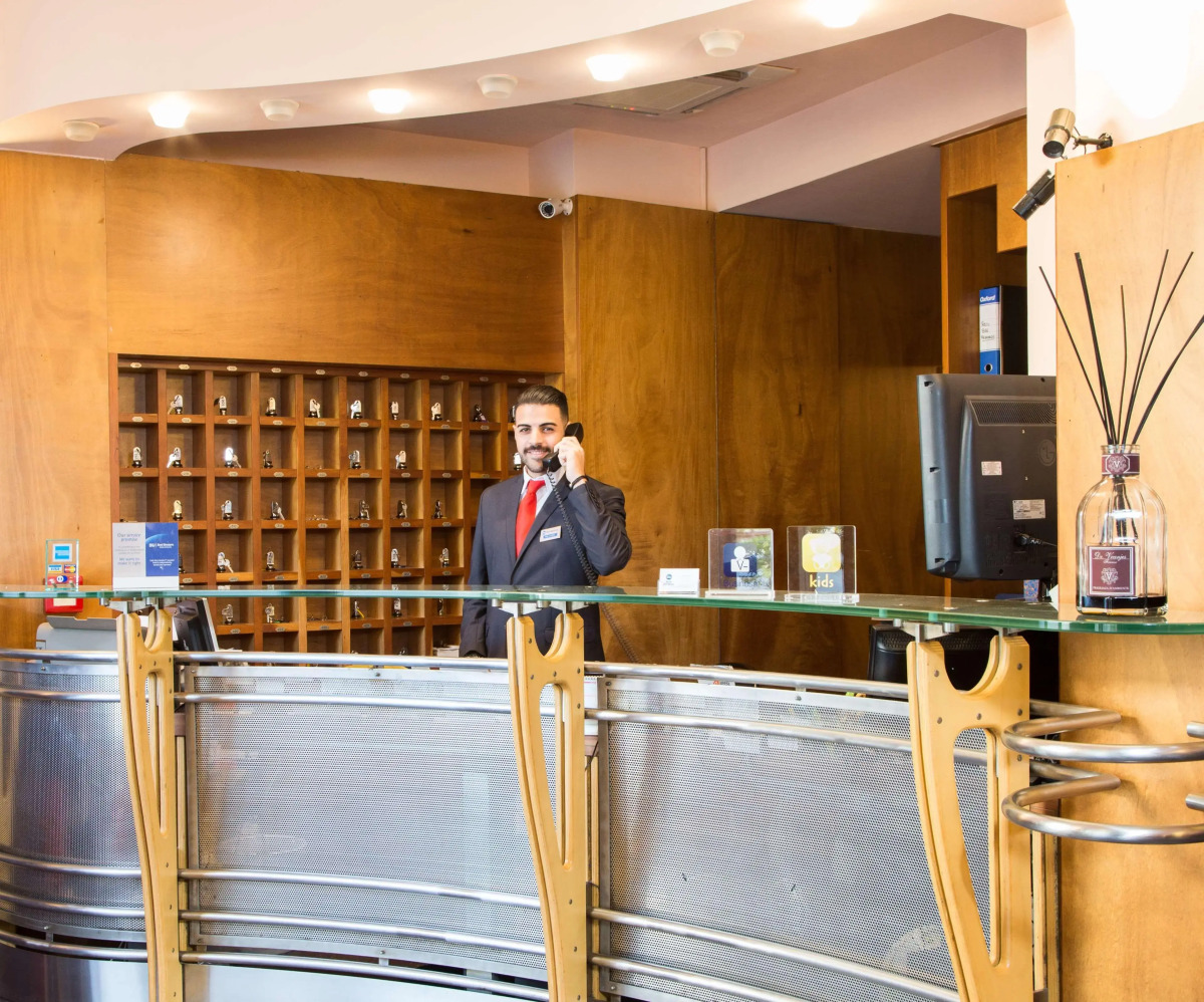 Отель Best Western Plus Hotel Plaza Napoli