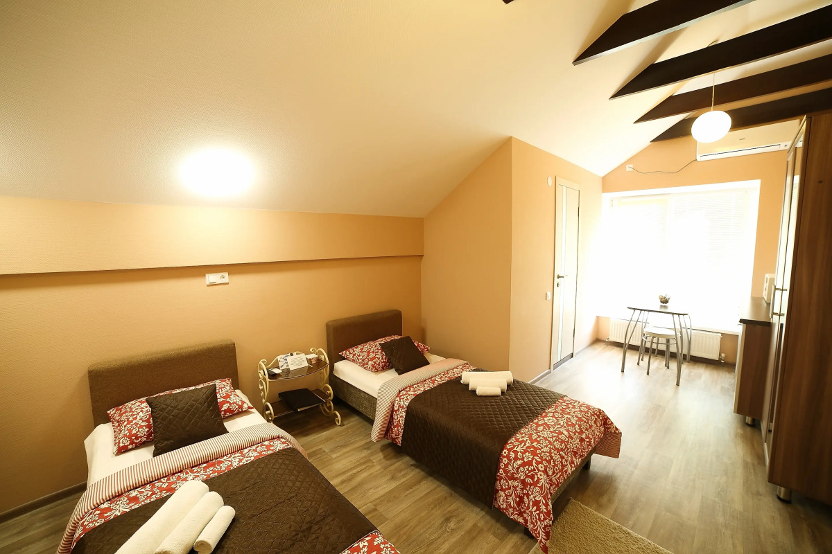 Отель на Ленинградской