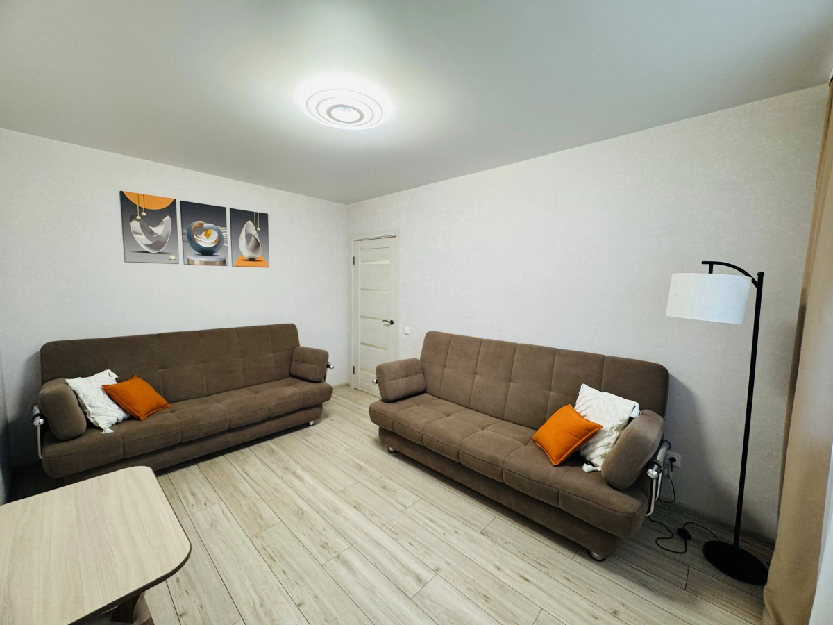 Квартира на Андрея Дементьева