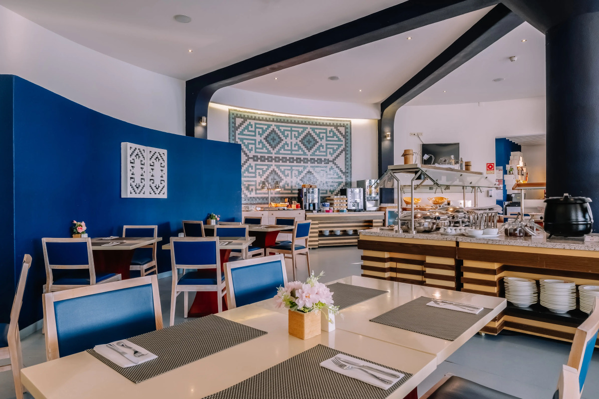 Апарт-Отель Grand Muthu Oura View Beach Club