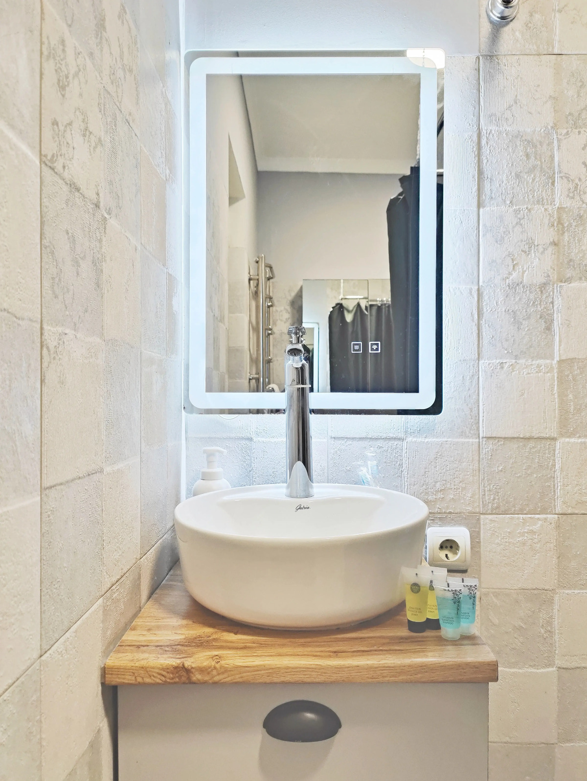 Апартаменты M.O.O.N. APARTMENTS Seifullina 500