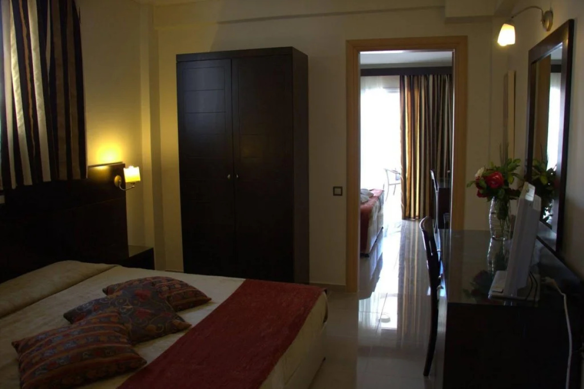 Отель Hanioti Grandotel