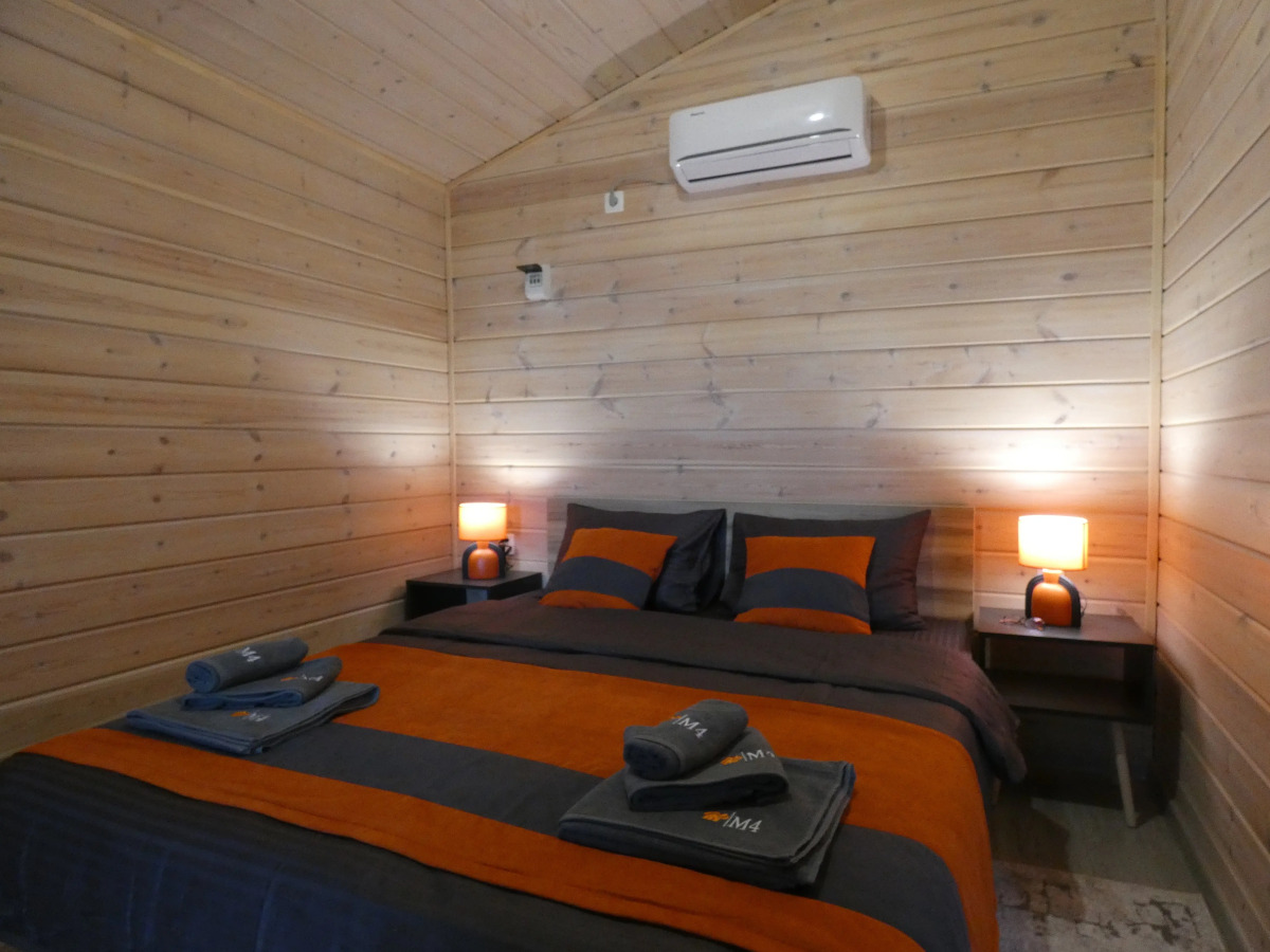 Частный Дом 5 с Двуспальной Кроватью