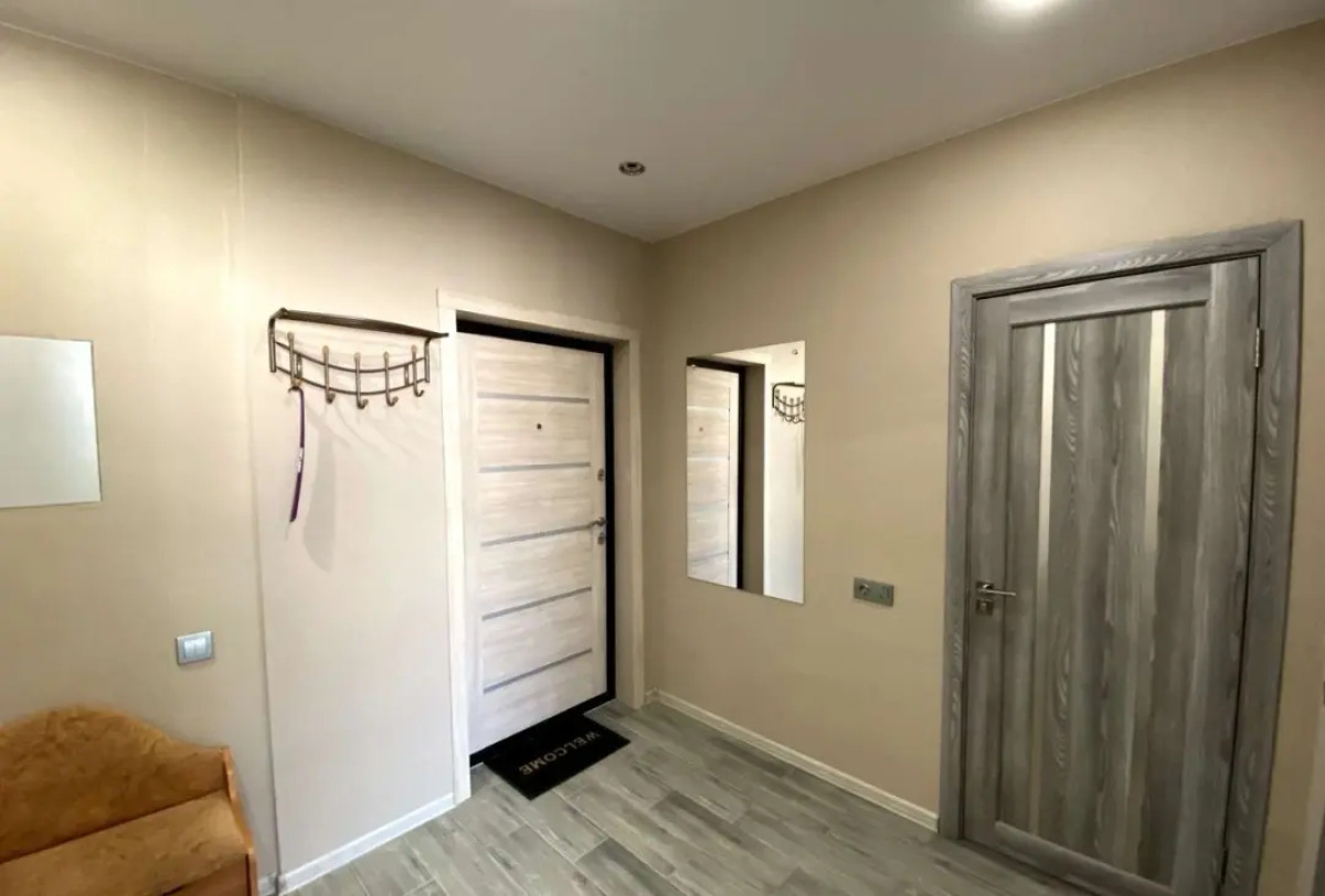 Квартира День и ночь на Родионова