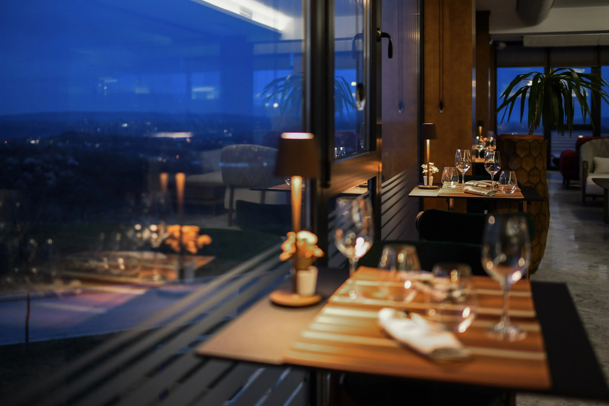 Отель Alexander Resort