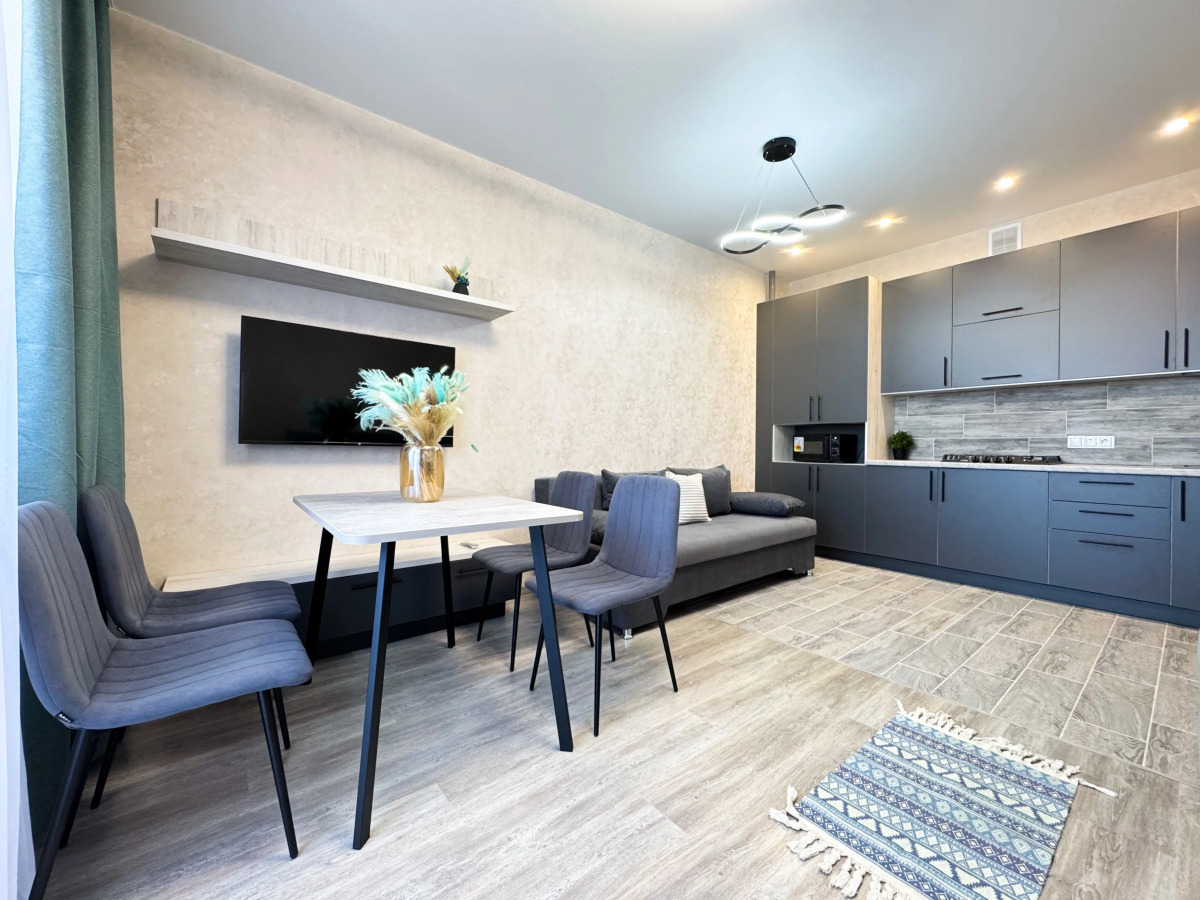 Апартаменты Like Home на Земнухова 2