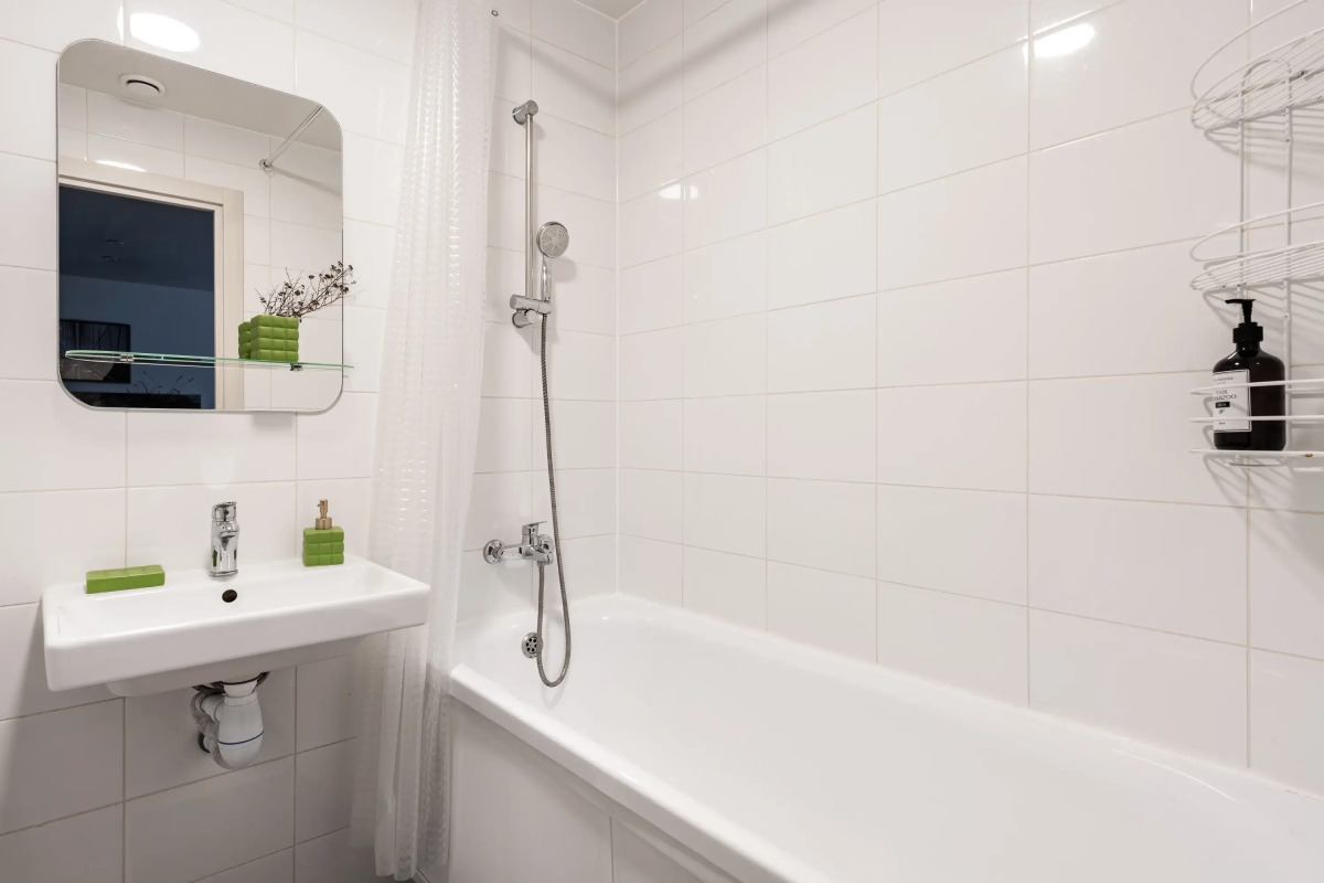 Квартира Уютная евродвушка у метро Озерная, 3 раздельных спальных места