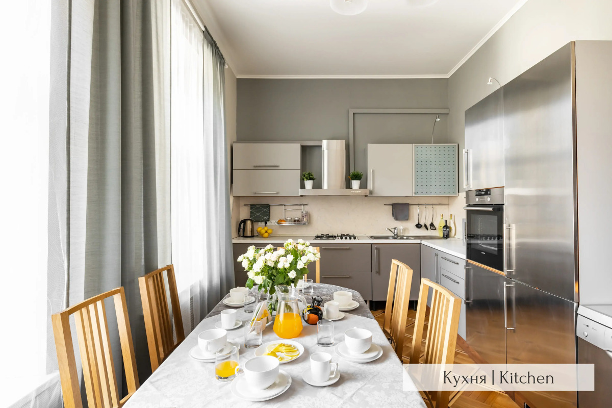 Апартаменты Minin Apartments у Эрмитажа 200 кв.м.