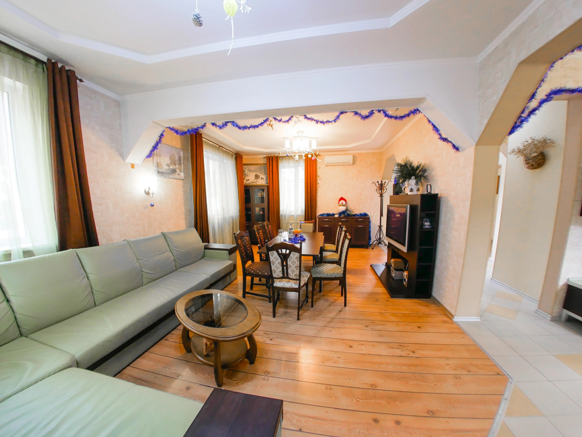 Коттедж на Красной Поляне на 11 человек