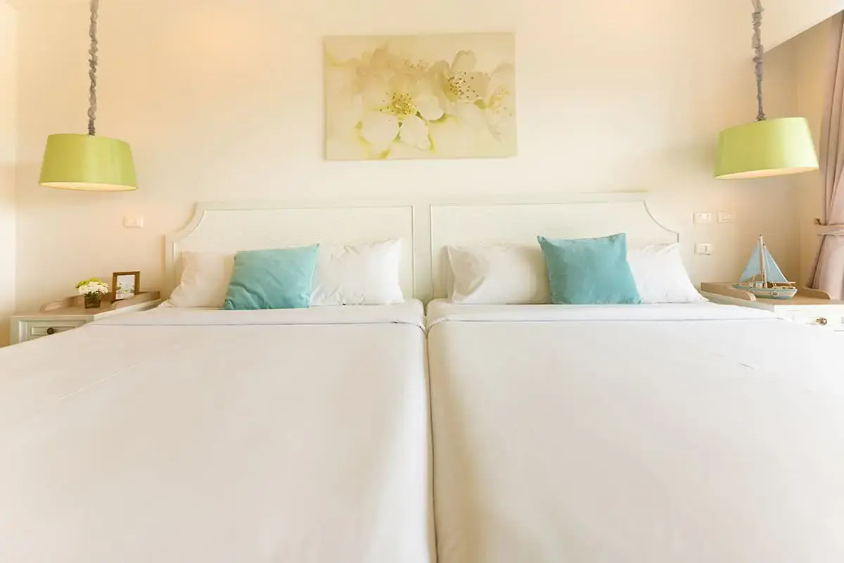 Отель Bandara On Sea