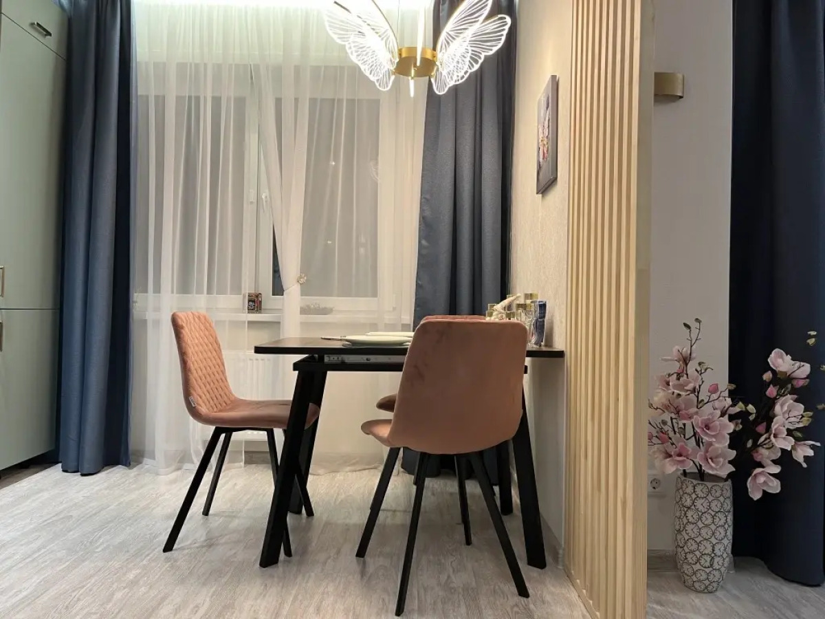 Улучшенные апартаменты Баттерфляй с камином в центре города