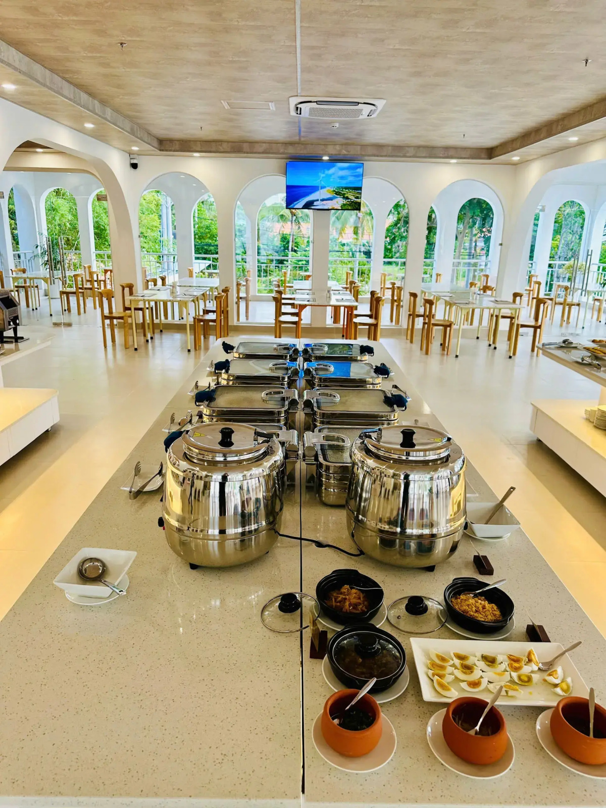 Отель The Up Phu Quoc