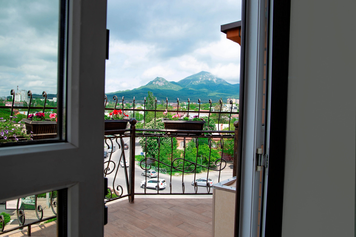 Отель Кристэлла