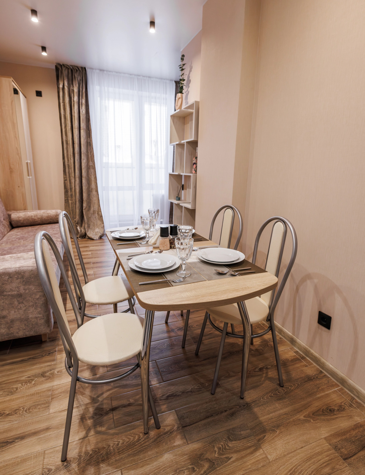 Апартаменты  Hotel Home на Оборонной