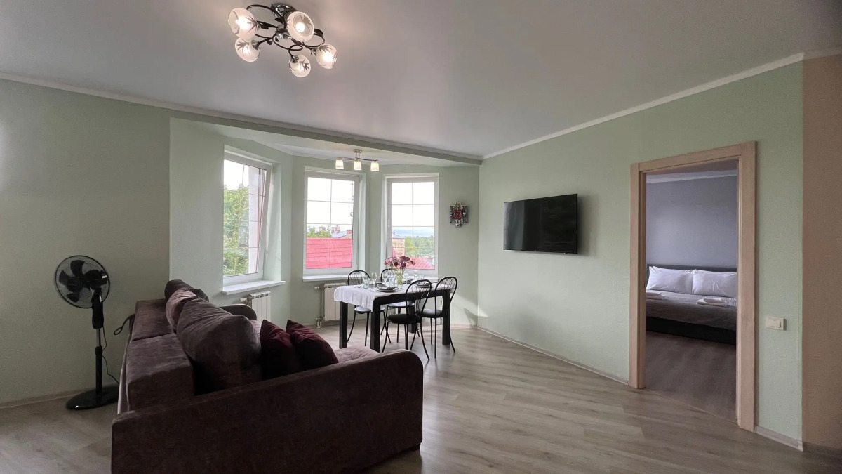 Апартаменты на Краснофлотской с видом на замок