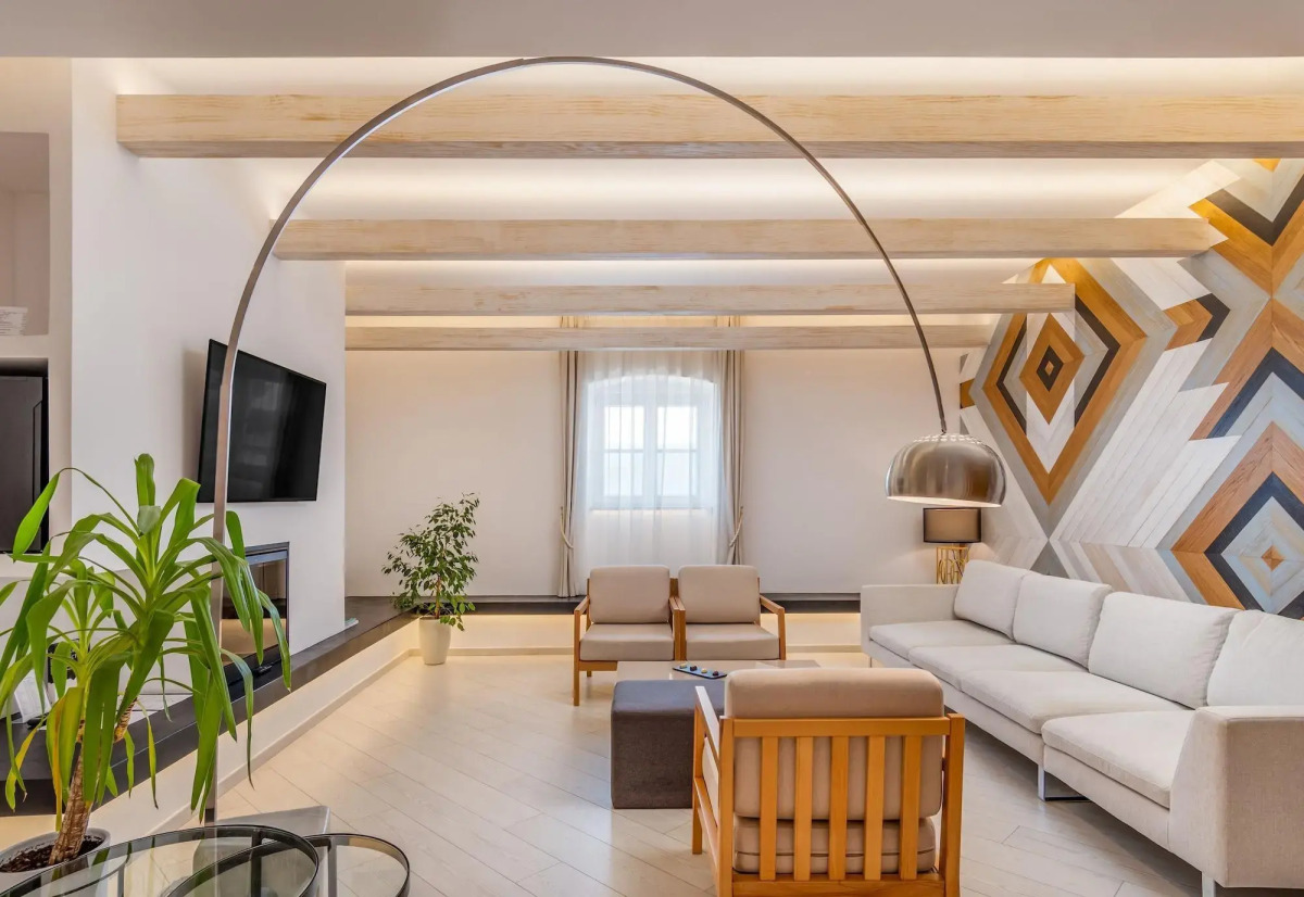 Lazure Hotel and Marina