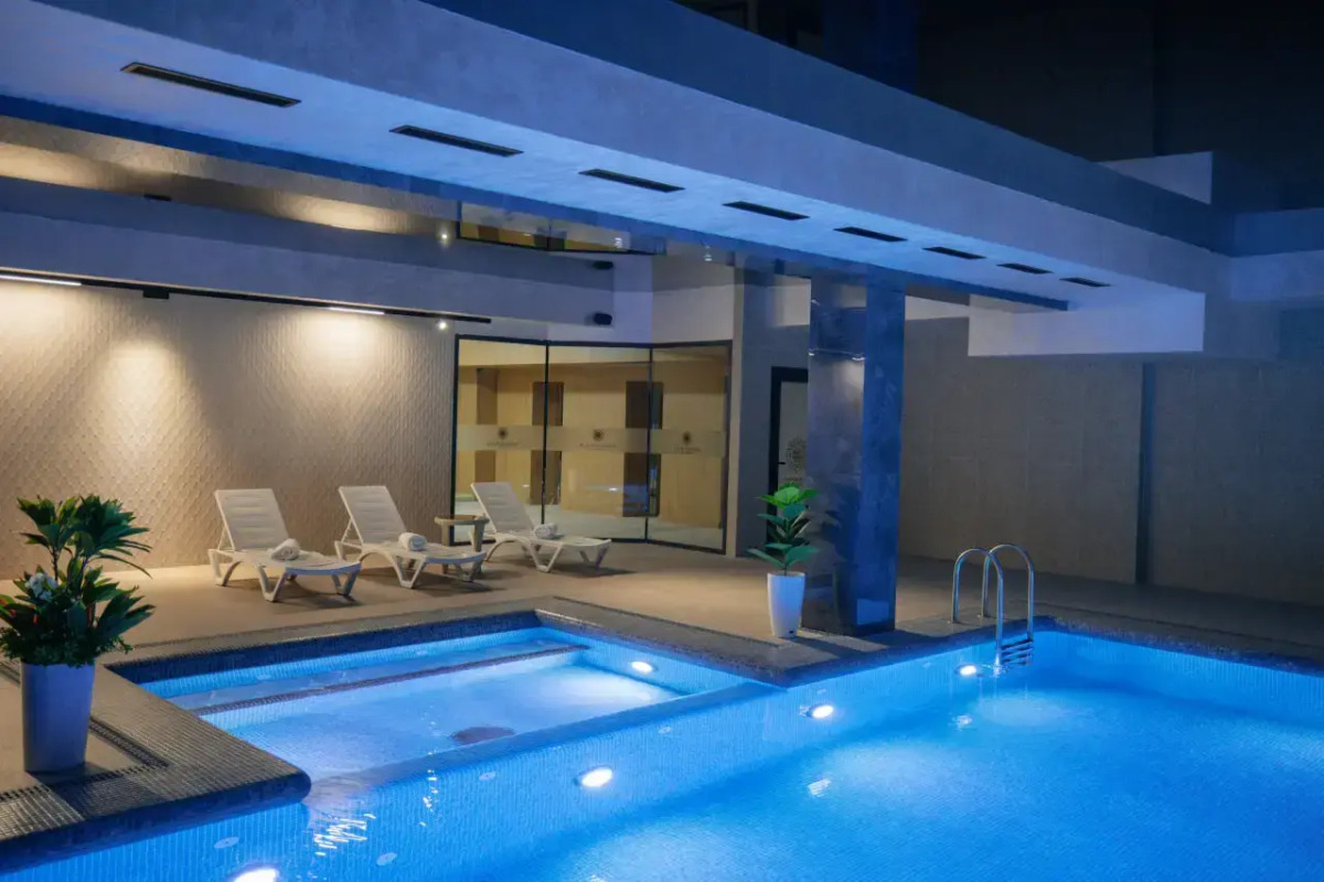 Отель Kohinur Plaza