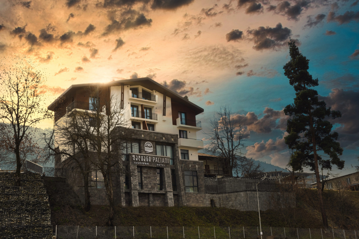 Отель Paliani