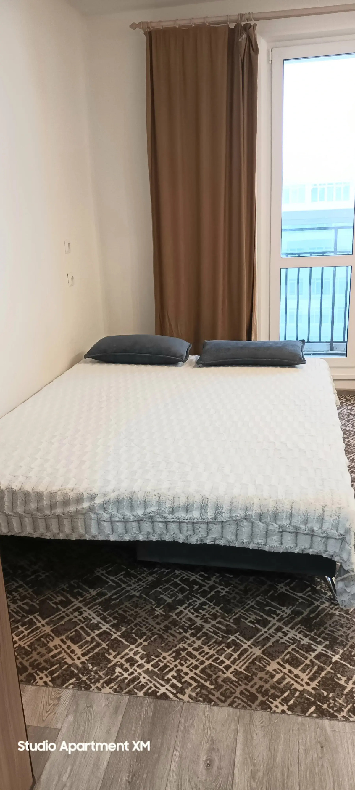 Квартира новая уютная студия на Берегу Иртыша