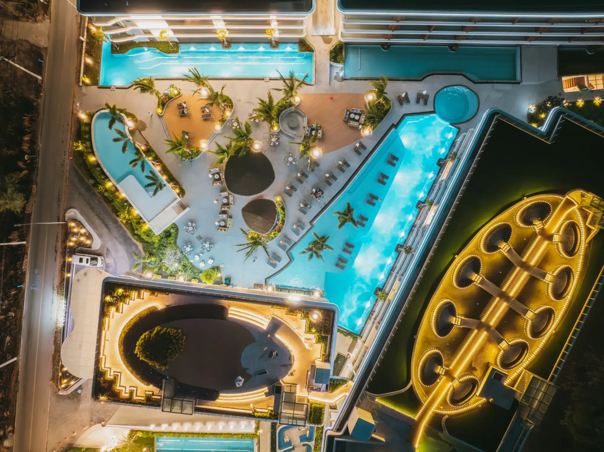 Курортный Отель Kora Beach Resort Phuket