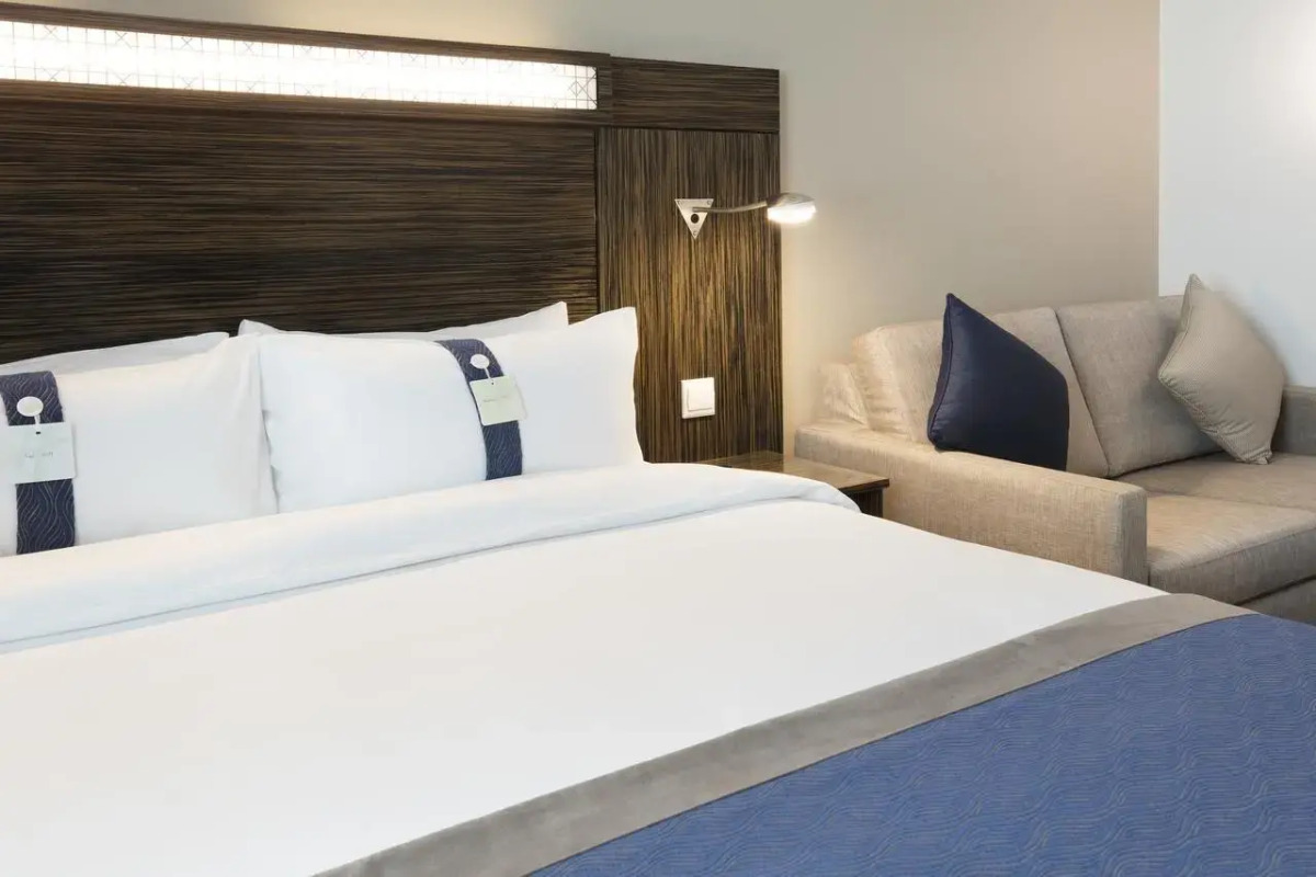 Holiday Inn Express Dubai Jumeirah an IHG Hotel