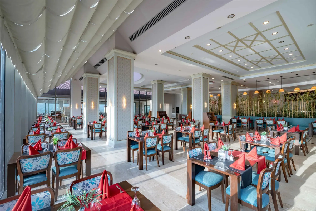 Royal Teos Thermal Resort Clinic & Spa (Halal Hotel)