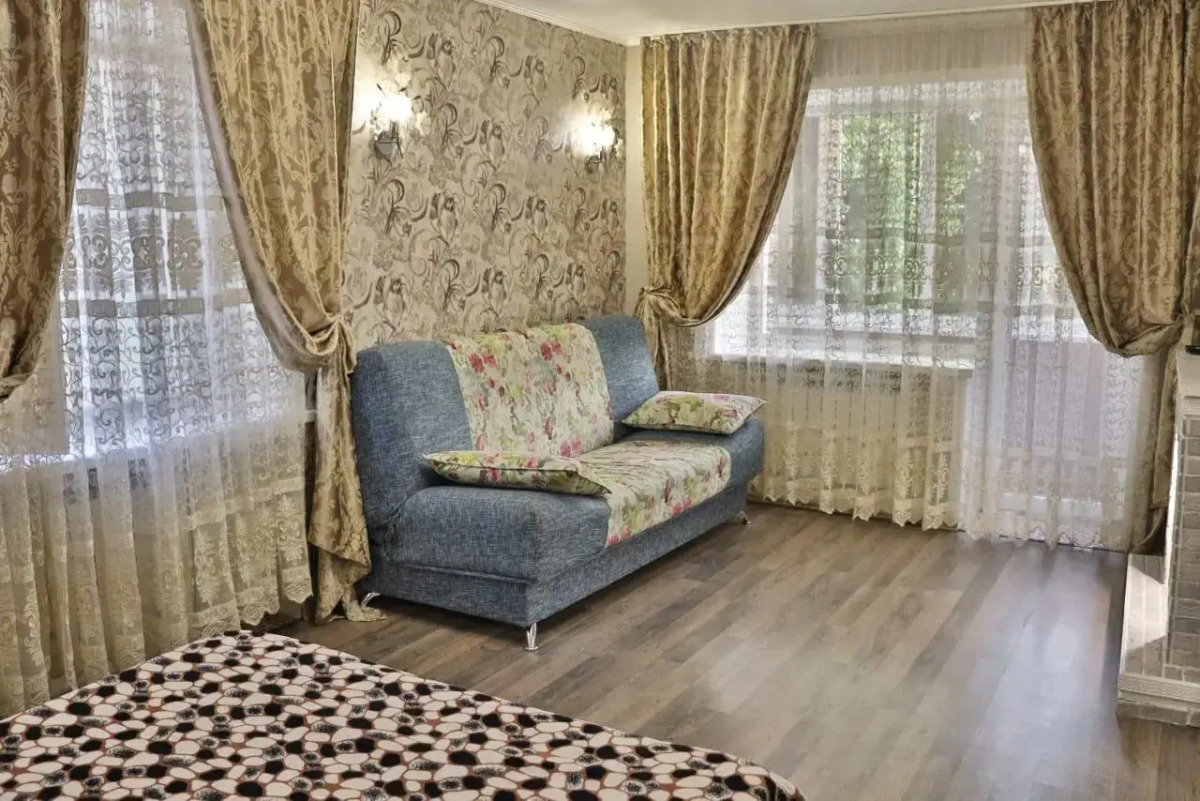 Апартаменты Уютные на улице Коммунаров