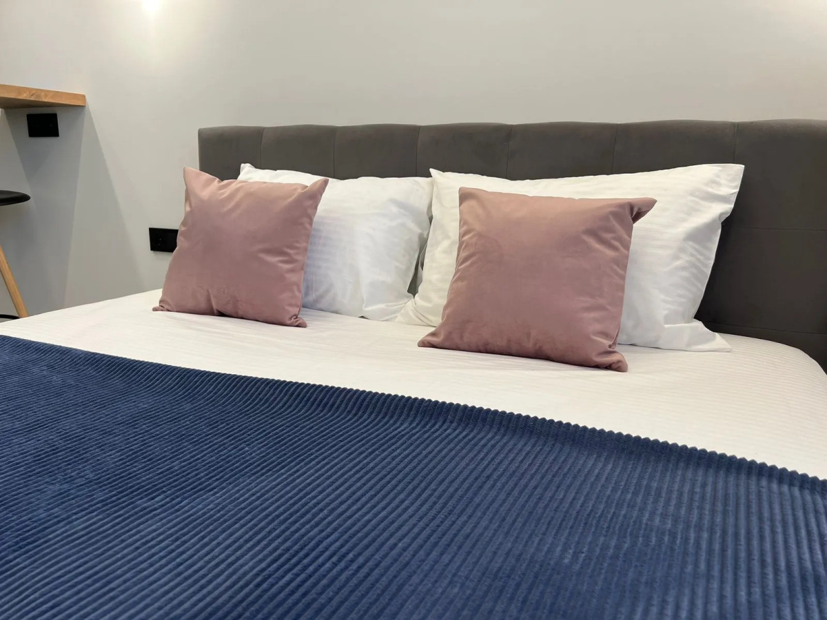 Апартаменты 3х местная студия студия с балконом и бассейном